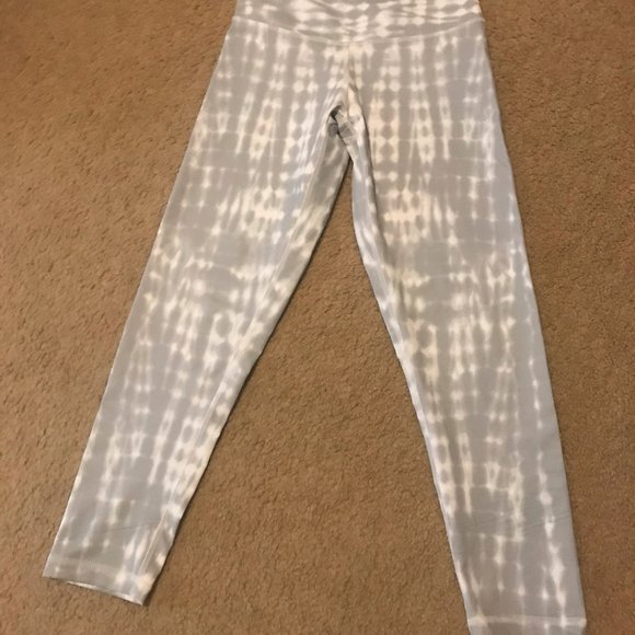 DYI Other - Creme de la Creme DYI Leggings   NWOT  Small
